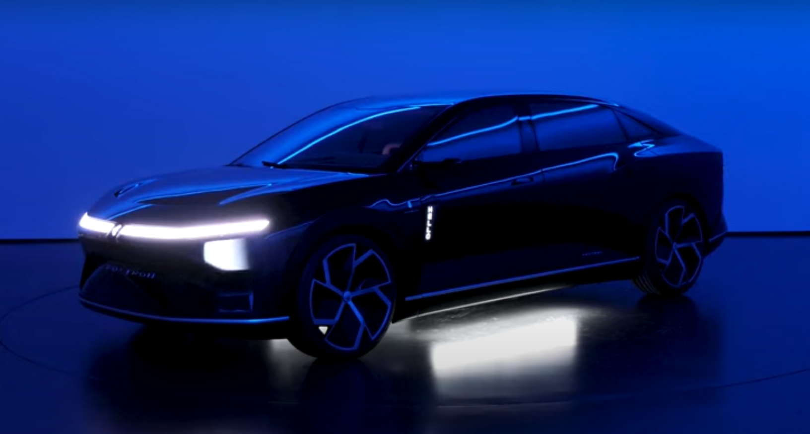 Тайванський суперник Tesla Model S отримав екрани на кузові для спілкування із зовнішнім світом